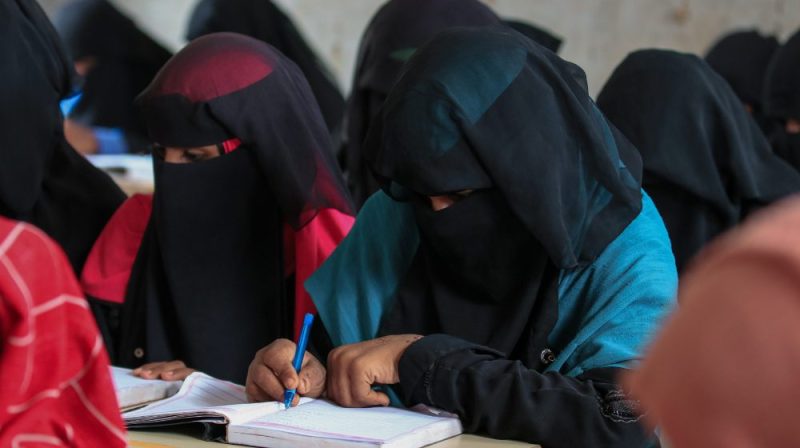 مقاومة زواج الأطفال في اليمن: قصة معلمة شجاعة