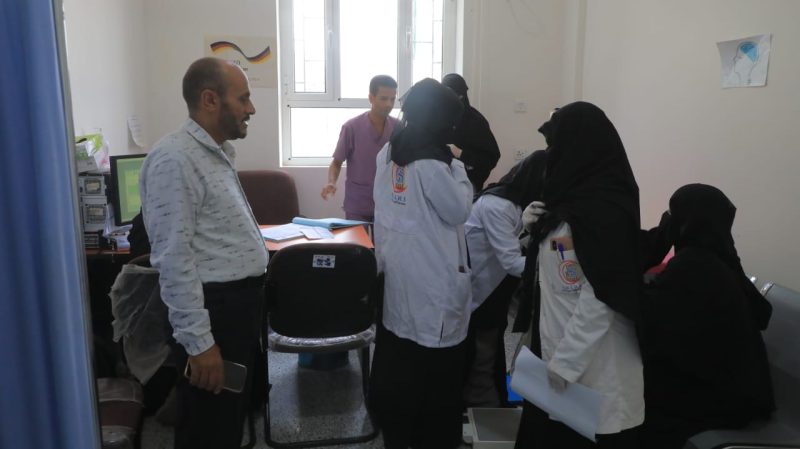 «معهد سبأ للعلوم الصحية يدشن التطبيق العملي لطلبته في مستشفى كرى العام»