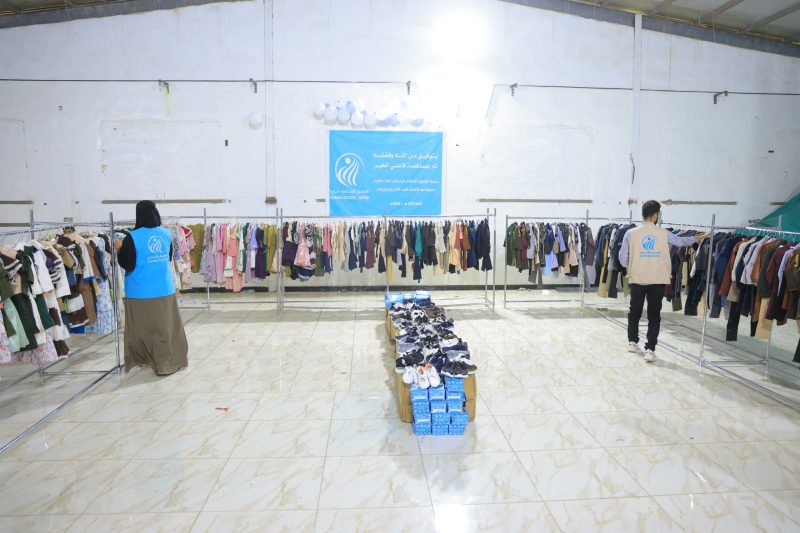 الوصول الإنساني بمأرب تدشن توزيع كسوة عيد الأضحى لـ 200 يتيم ويتيمة